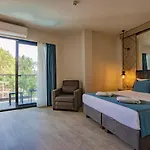 Otel Class Unique