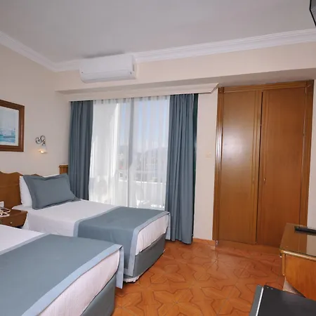 Hotel Class Unique