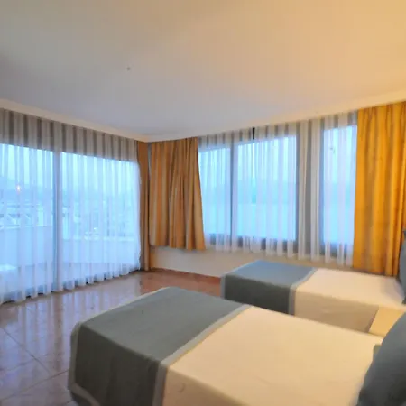 Class Unique 말마리스