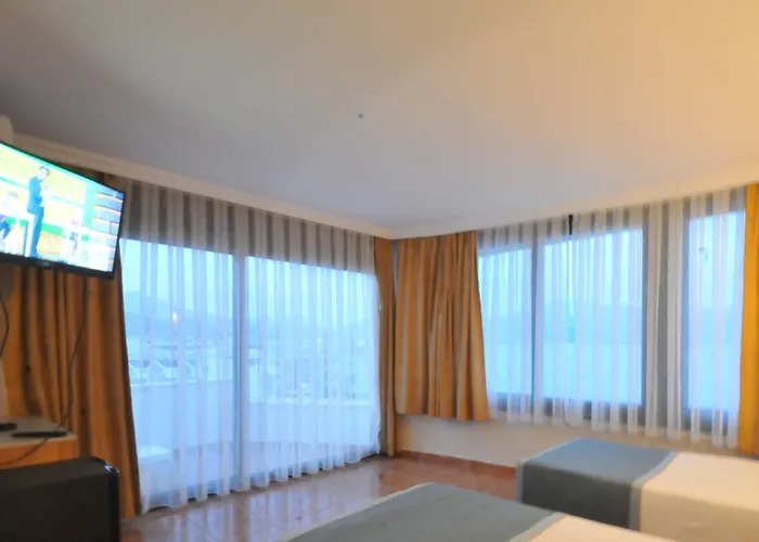 Class Unique Hotell 4*